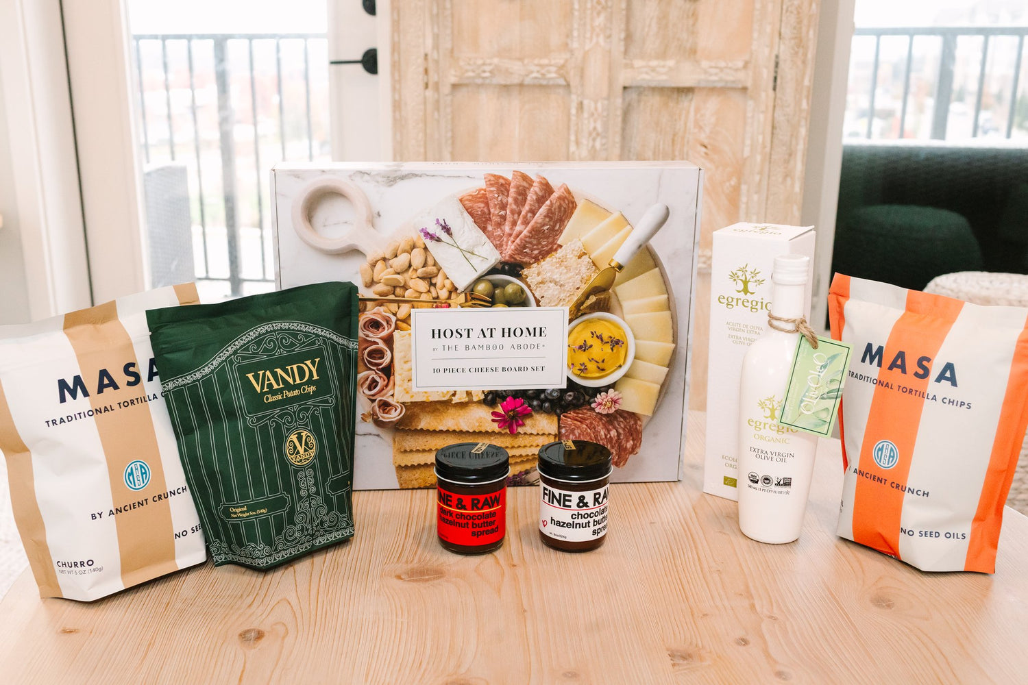 The Bamboo Abode - Signature Charcuterie Board Set, White-Washed